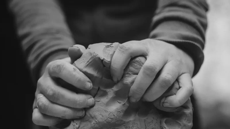 potters hands - Image by Jutta Einhaus from Pixabay